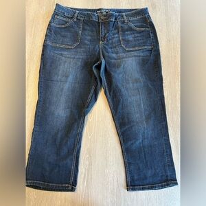Lane Bryant Jeans Women’s Sz 24 Blue Denim Capri Stretch High Rise Patch Pocket.